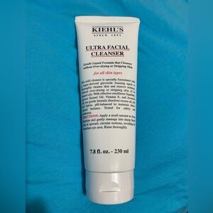 Kiehl’s Ultra Facial Cleanser 7.8 fl. Oz - 230 ml